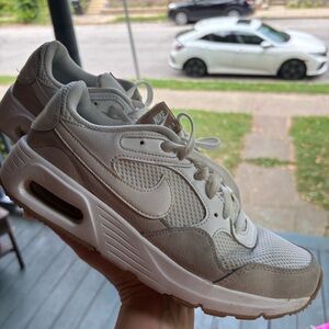 White Nike Air Max SC sneakers. Size 8.5 women’s. Very good condition.